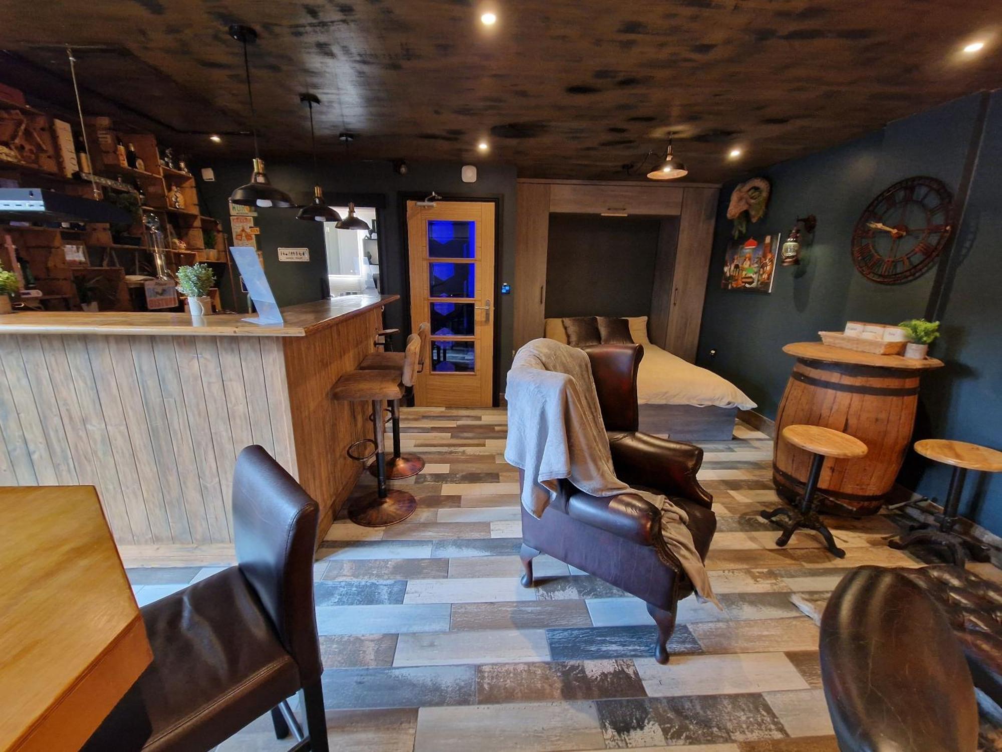 The Pub - Unique & Authentic Experience - Free Parking!, 5 Minutes From Airbus And The Mall Cribbs Bristol Exterior foto