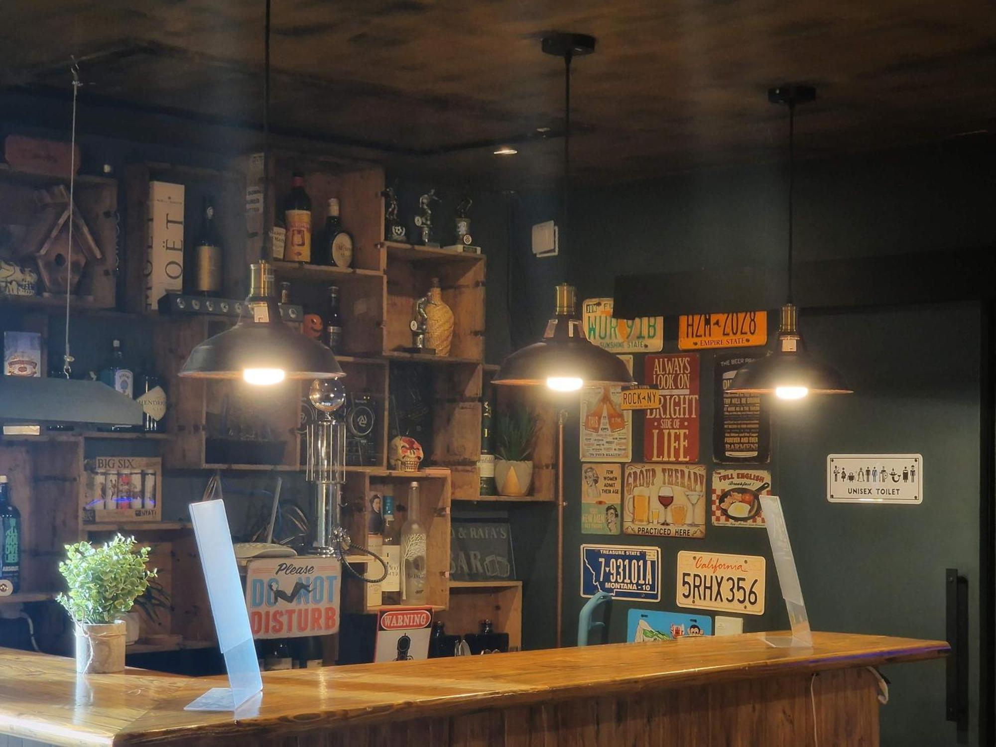 The Pub - Unique & Authentic Experience - Free Parking!, 5 Minutes From Airbus And The Mall Cribbs Bristol Exterior foto