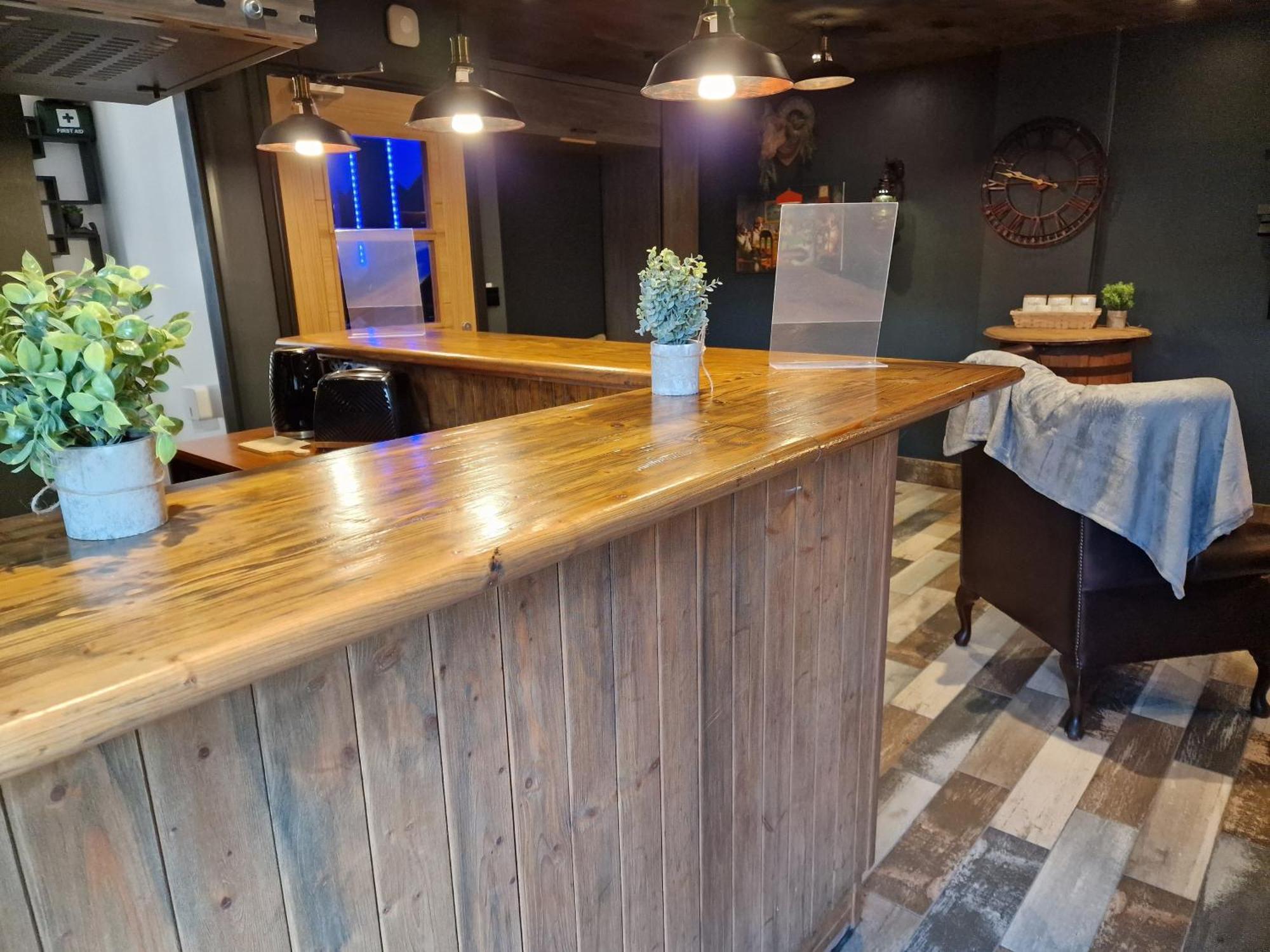 The Pub - Unique & Authentic Experience - Free Parking!, 5 Minutes From Airbus And The Mall Cribbs Bristol Exterior foto